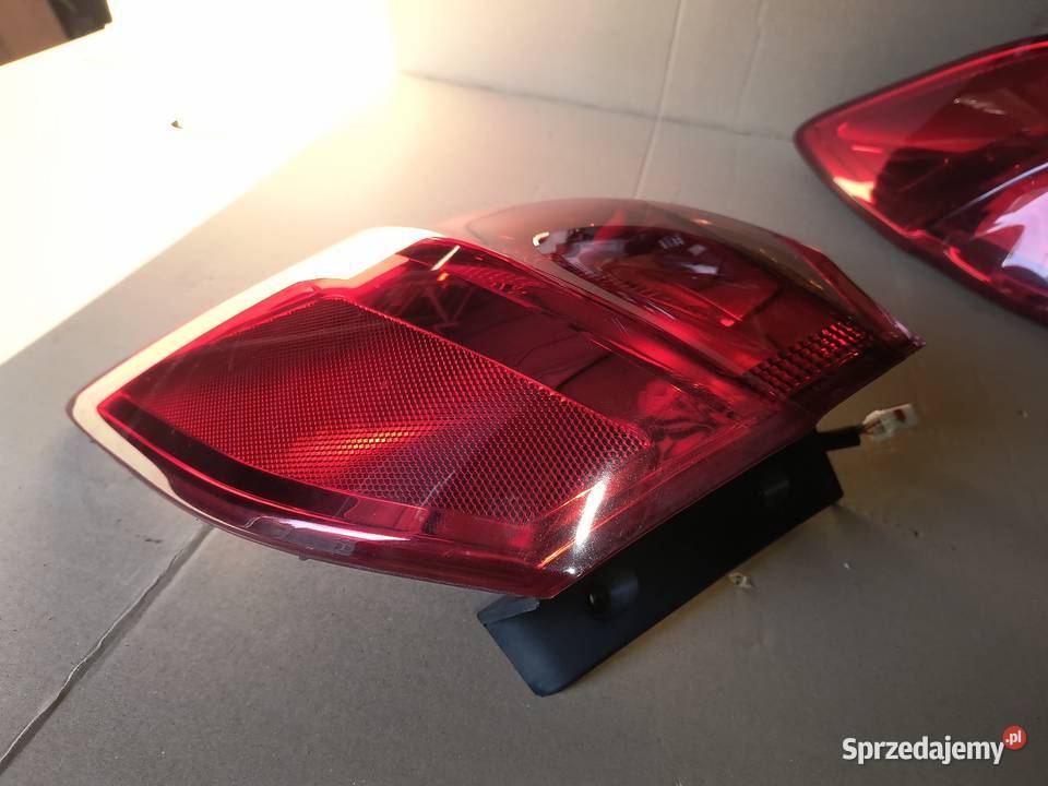 Kia Ceed II HB 1215 Lampa tył tylna prawa w osobowe Domasław