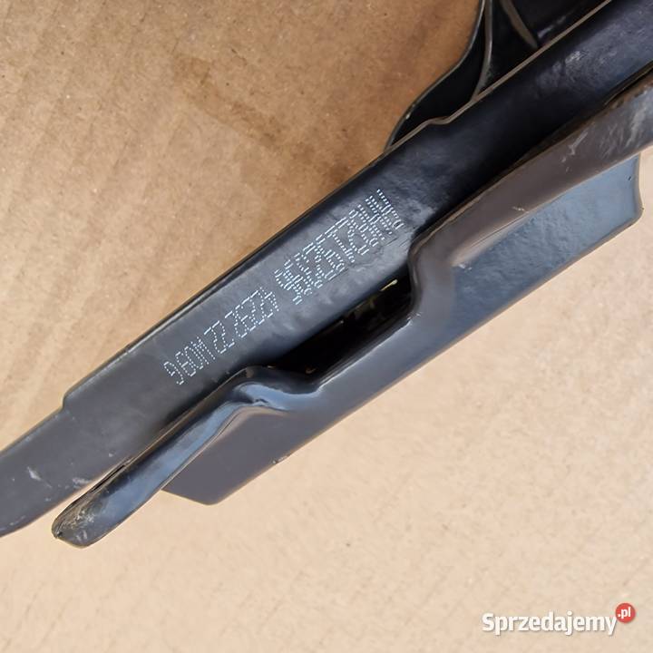 VOLVO FH4 ZAWIAS STOPNIA GRILLA Bieleń sprzedam