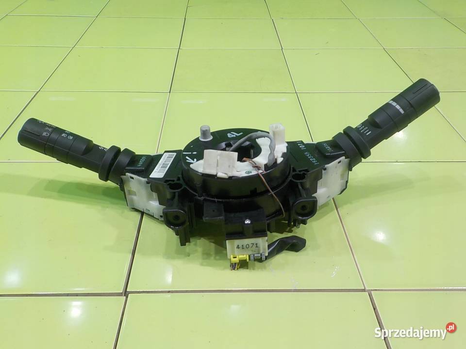 QASHQAI J10 I LIFT 16 B 11r 5D przelacznik Panele sterowania, przełączniki Części samochodowe mazowieckie Suków