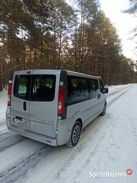 Opel Vivaro 9 osobowy Long 2012 r 20 115 Vivaro Słotwiny