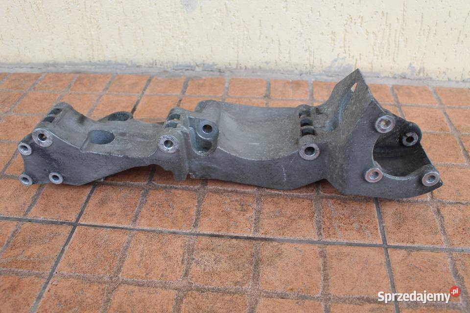 ŁAPA WSPORNIK ALTERNATORA VW BEETLE 20B