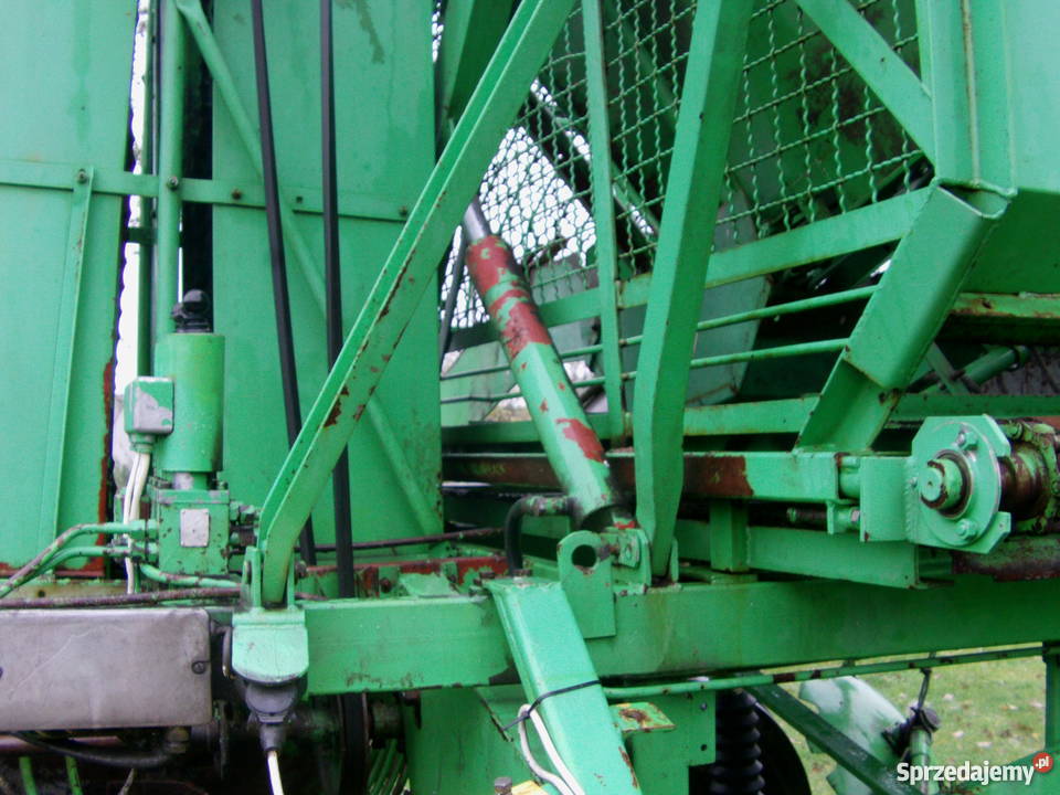 Kombajn buraczany FAMAROL Neptun Z413 1997r nieuszkodzony Kombajny Starościce