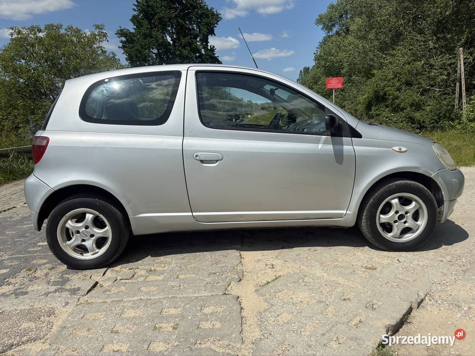 Totota Yaris 10 klimatyzacja lakier metallic