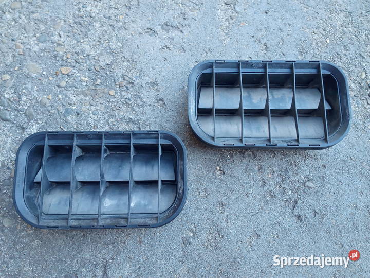 VW Passat B5 Kratka wentylacyjna bagażnika Prawa podkarpackie Dębica