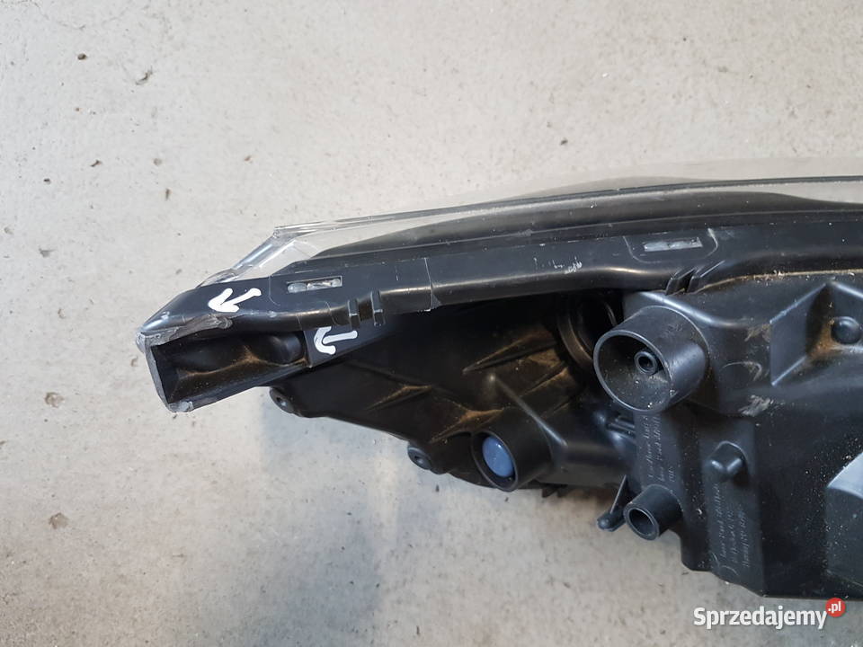 NISSAN JUKE 2019 PRAWY REFLEKTOR USZKODZONY Turek sprzedam