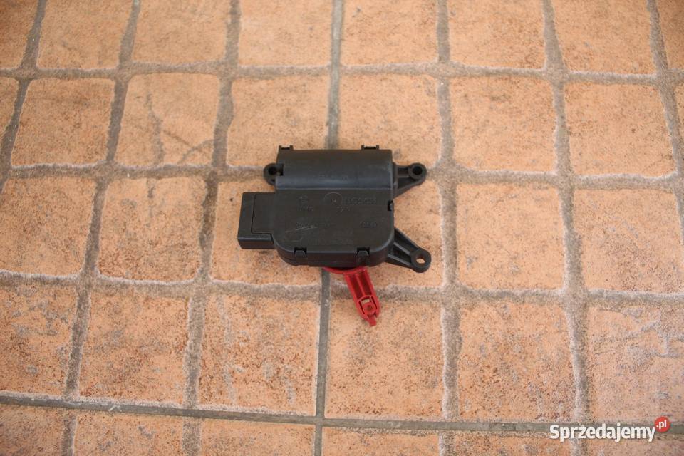 SILNICZEK NAGRZEWNICY AUDI A4 B6 8E1820511 Silniki