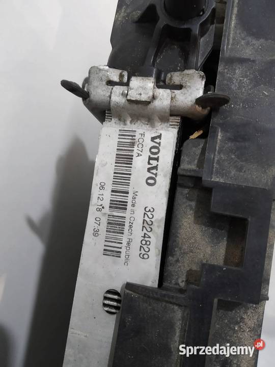 CHŁODNICA WODY KLIMATYZACJI INTERCOOLER 20 D