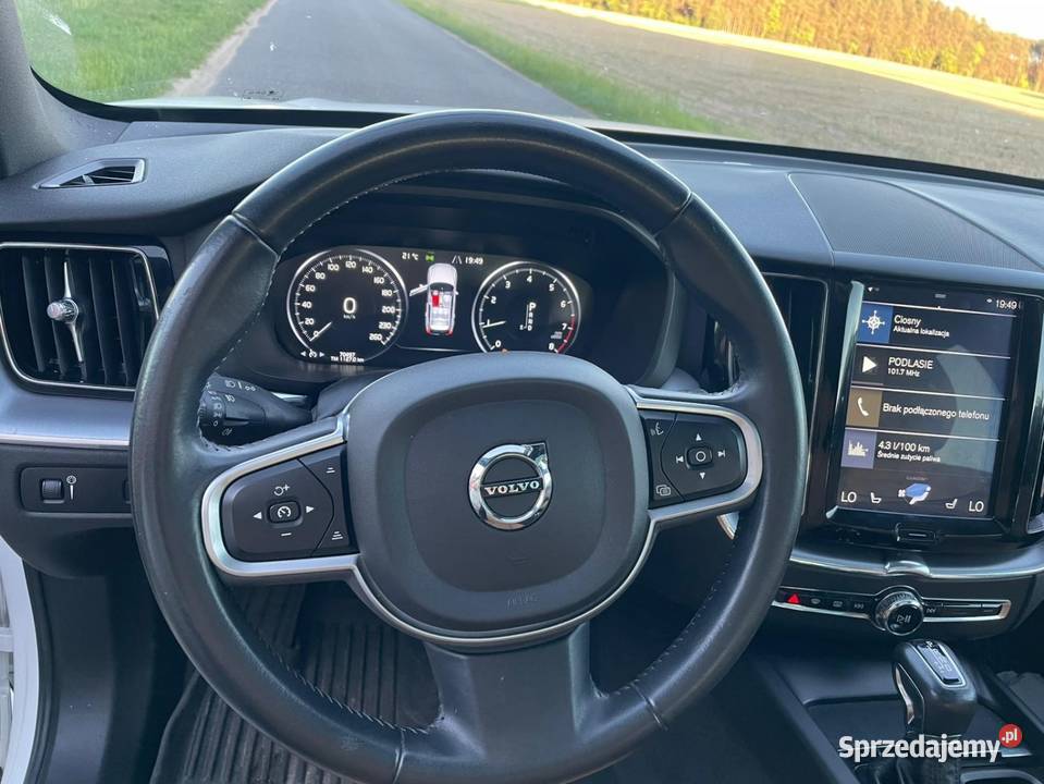 Volvo xc60 2020r 20 benzyna przebiegiem 70 system Start-Stop Siedlce