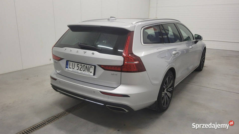 Volvo V60 B4 B Inscription aut II 2018 mazowieckie sprzedam