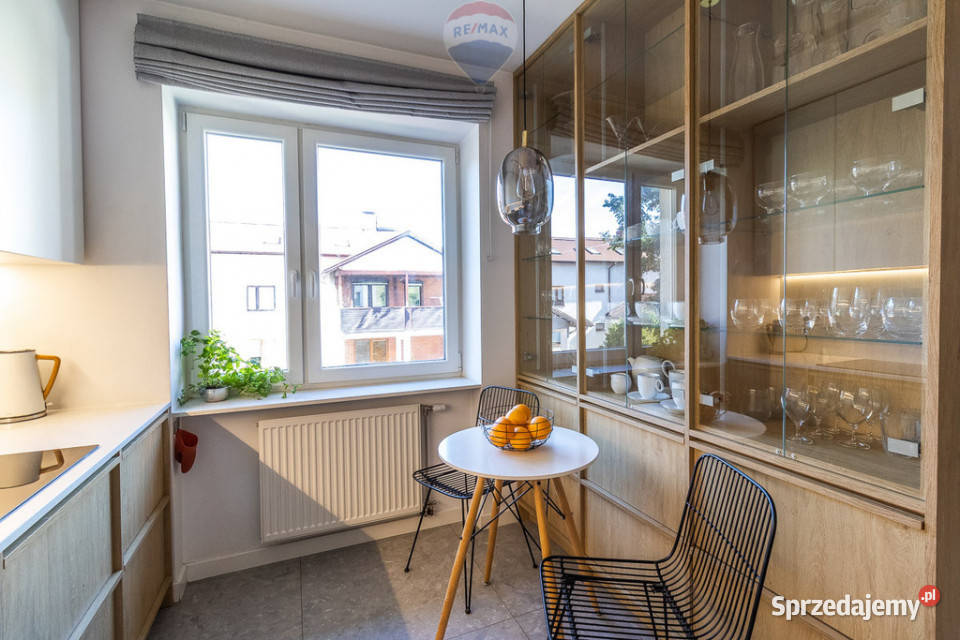 Dwupoziomowy apartament z loggią i garażem Górna garaż Łódź