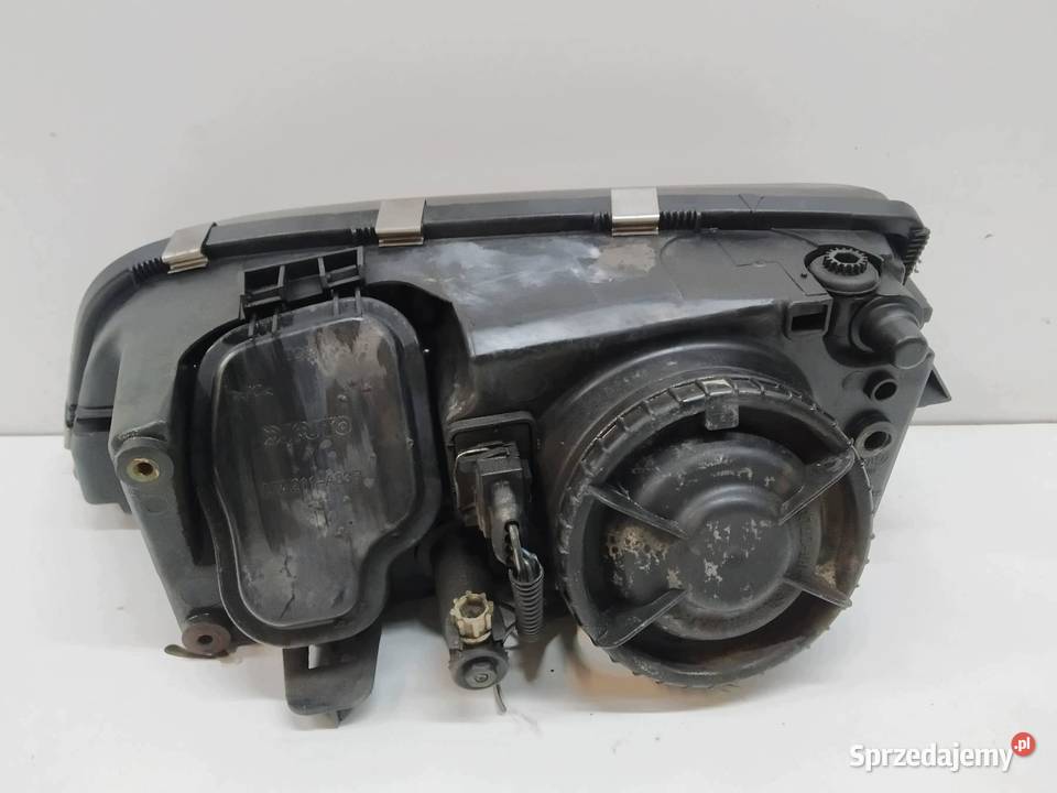 LAMPA PRZÓD PRAWA V70 Volvo S70 I 19962000 Lampy przednie sprzedam