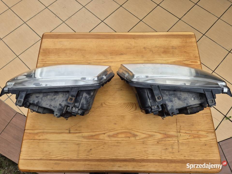 Lampy przód przednie VW Bora Hella Ostrołęka