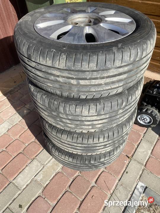 Alufelgi Audi r16 z oponami letnimi Samochodowe Szczyrzyc