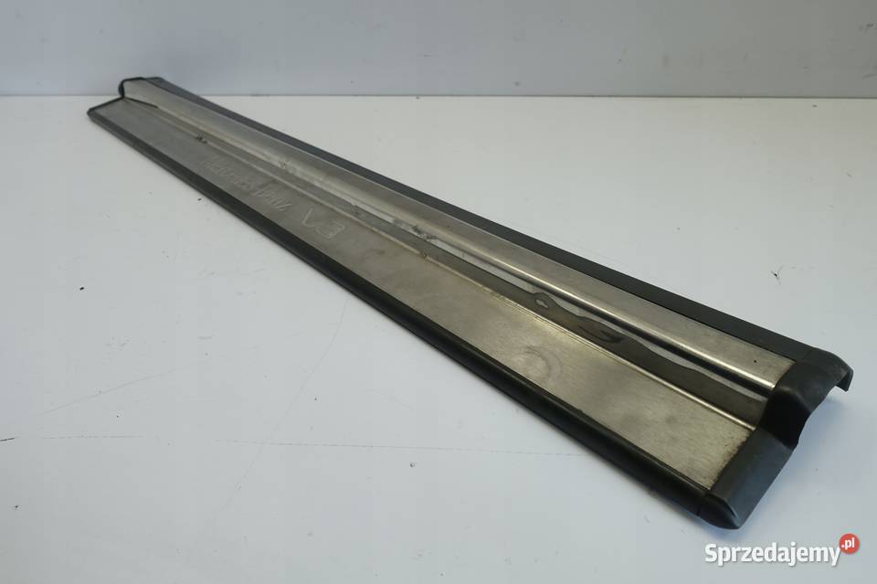 Mercedes W208 CLK 55 AMG PRZEDNIA LISTWA PROGOWA Rudka