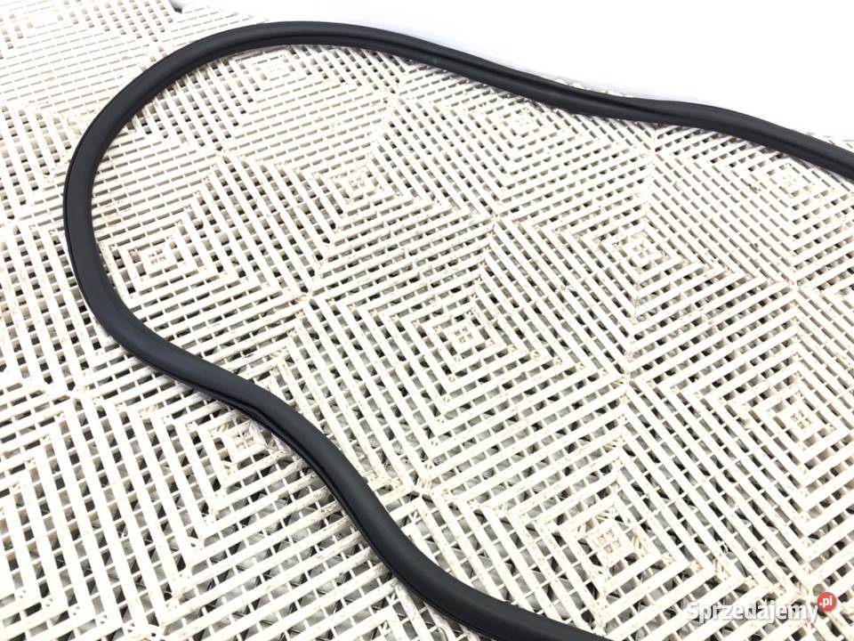 USZCZELKA DRZWI TYŁ LEWA AUDI A6 C8 Kombi