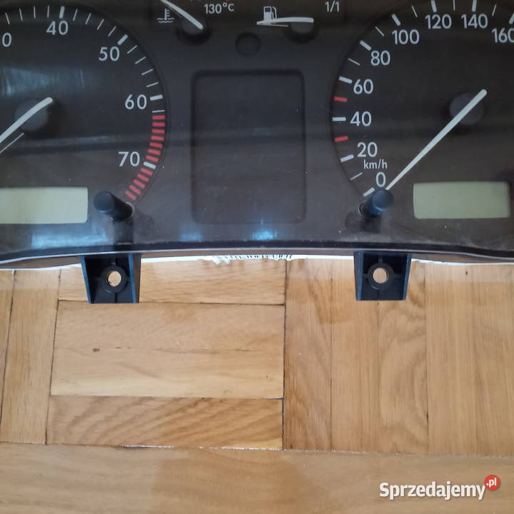 VW Passat B5 Licznik obrotomierz 18 3B0919880A Dębica