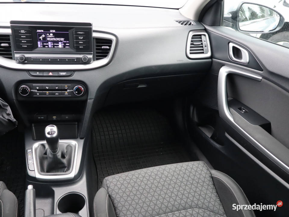 Kia Ceed 16 CRDi MHEV pełny VAT Katowice