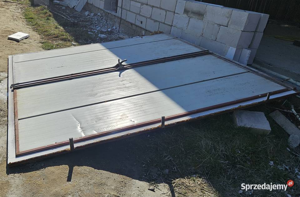 Brama drzwi do garażu Swarzędz