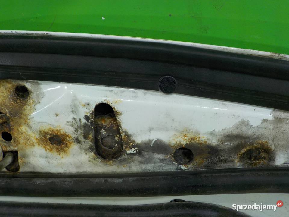 MAZDA 3 II BL 16 B 13r HB 5D maska Suków