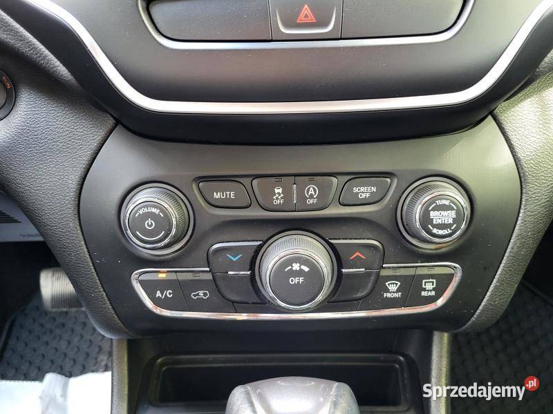 LATITUDE PLUS 24l benzyna 184 Przebieg94 709 mazowieckie