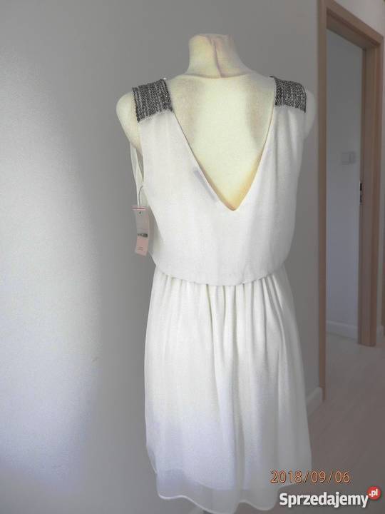 Sukienka Zara Kremowa Rozkloszowana Zwiewna