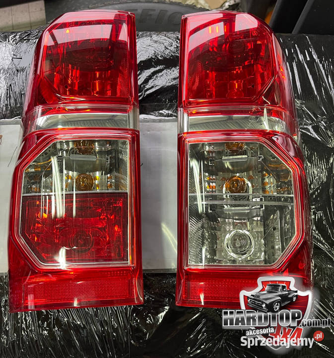 Lampy Paki Toyota Hilux 2009 Oryginalne warmińsko-mazurskie Pasłęk