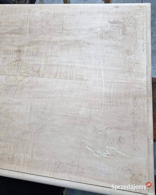 Stół z krzesłami antyk z duszą i historią Meble Marki