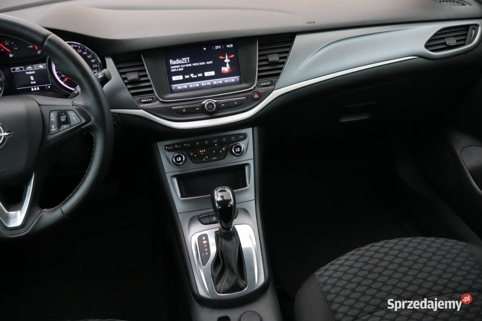 Opel Astra 14 T ABS Zabrze