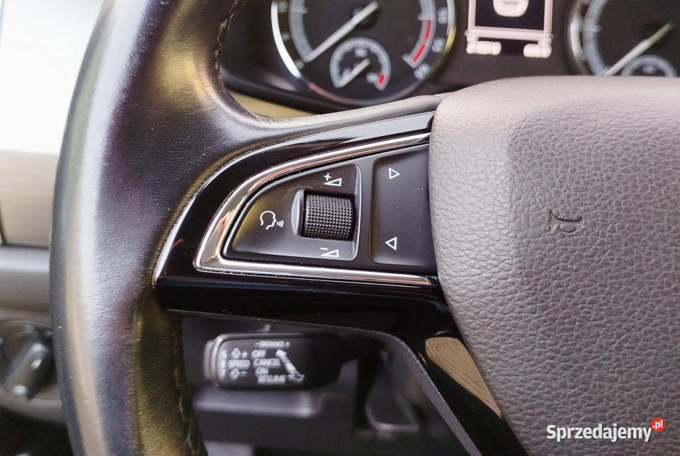 Skoda Kodiaq Salon bogate wyposażenie 4x4 czujnik deszczu Dąbrowa Górnicza sprzedam