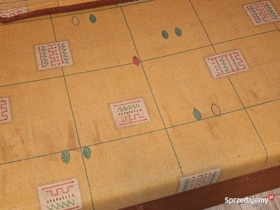 kanapa tapczan łóżko rozkładane z 6 poduszkami Łóżka Poznań sprzedam