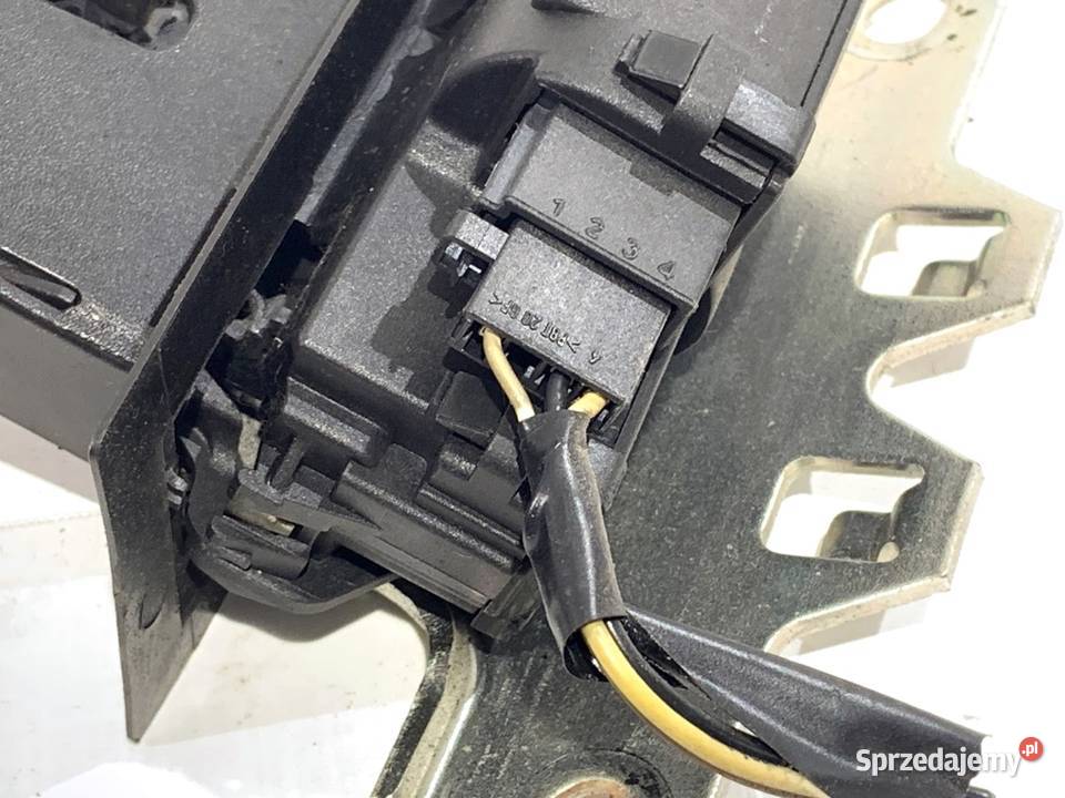 ZAMEK KLAPY TYŁ OPEL INSIGNIA A Hatchback