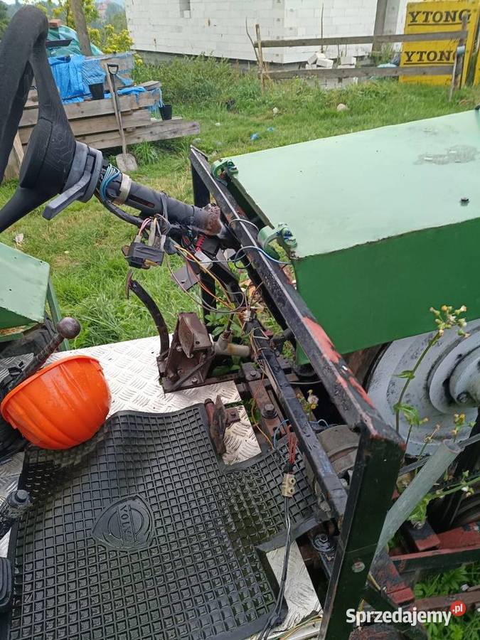 Capek traktorek z przyczepą nieuszkodzony małopolskie Koziniec