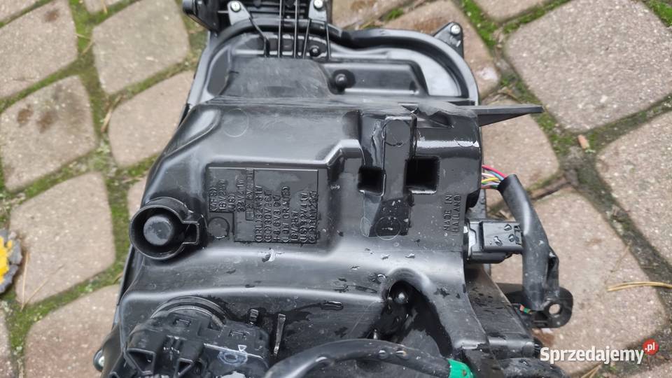 MAZDA CX30 CX30 KF434 LEWA PRAWA LAMPA PRZEDNIA