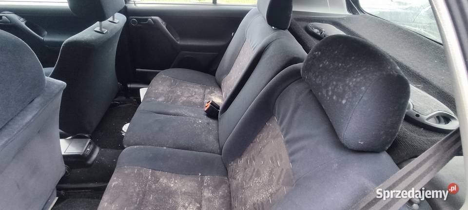 Volkswagen Golf 3 uszkodzony Rumia
