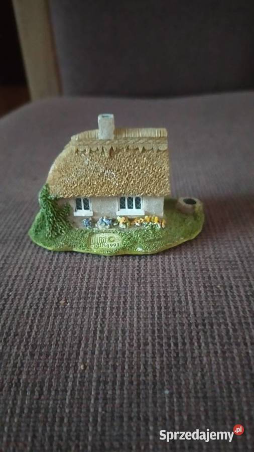 Kolekcja Starych domków ozdobnych Gołowierzchy