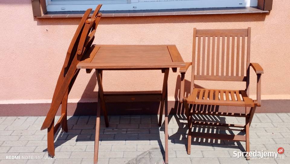 Komplet mebli ogrodowych drewnianych na balkon