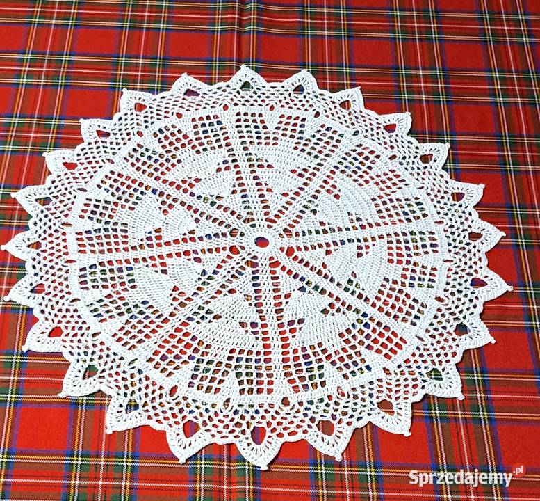 Serweta na szydełku rękodzieło Choinki NN5 Poznań