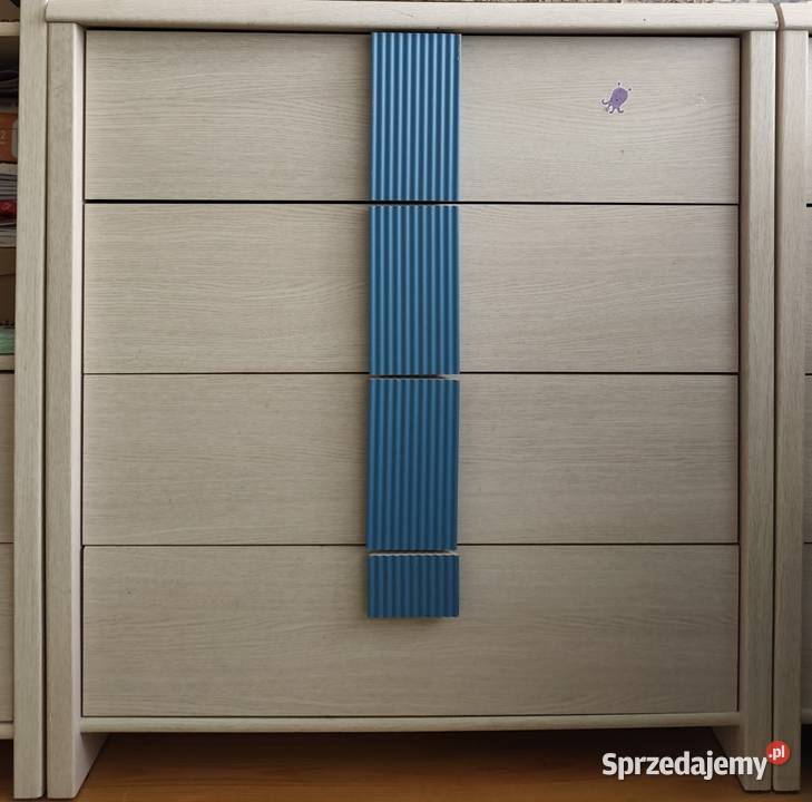 Sprzedam komodę z szufladami