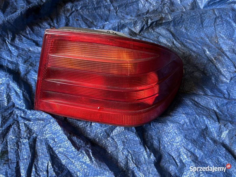 MERCEDESBENZ E W210 LAMPA TYLNA TYŁ STRONA PRAWA Bolesławiec