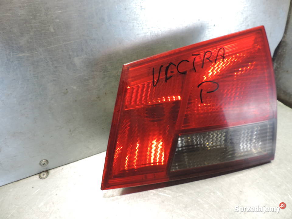 OPEL VECTRA C KOMBI FL LAMPA PRAWY TYŁ W KLAPIE Nowy Sącz