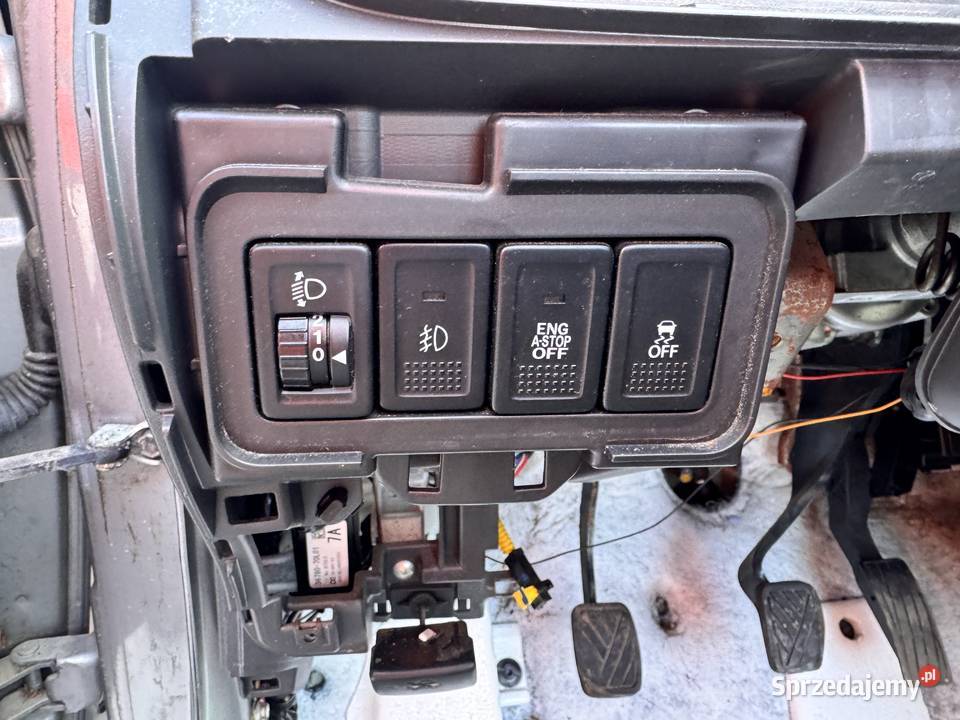Panel przycisków przełączników SUZUKI SWIFT MK7 małopolskie Brzesko