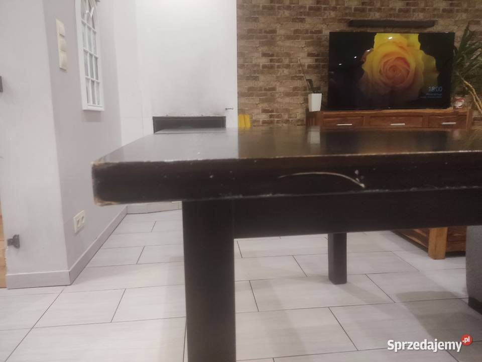 Sprzedam solidny stół drewniany rozkładany kolor Knurów