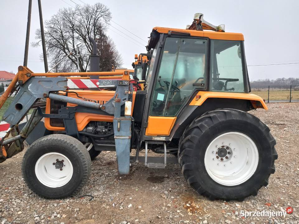 Renault 750 z ładowaczem Faucheuxa silnik MWM Turek
