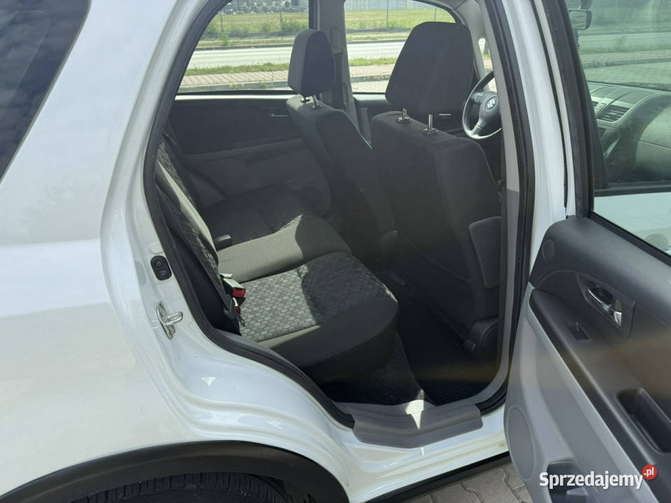 Suzuki SX4 16 Benzyna Serwisowany Gwarancja benzyna SX4