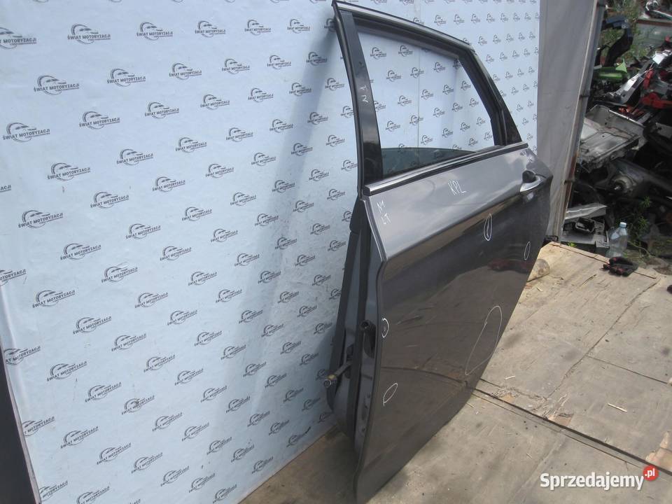HYUNDAI i40 12r drzwi lewe tył