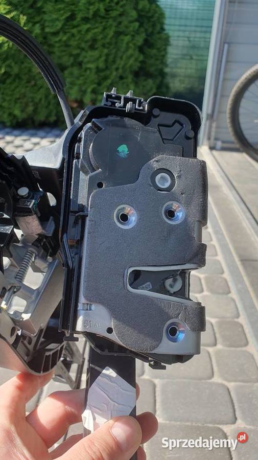 Zamek klamka lewa pasażera Ford Kuga Mk3 Części samochodowe