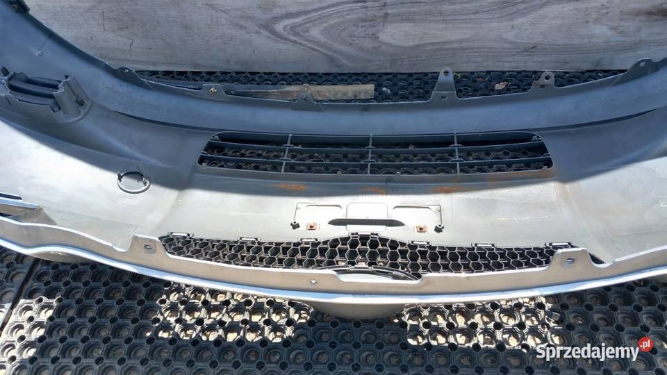 TOYOTA YARIS II ZDERZAK PRZÓD osobowe Pasy przednie i tylne Zbierkowo