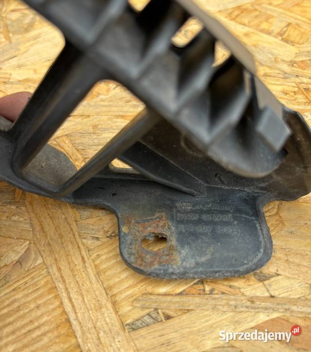 VW TOURAN KOMPLET MOCOWANIA ŚLIZGI ZDERZAKA Mocowania Międzychód