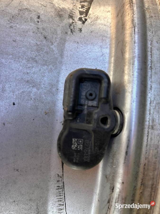 Felga Alu TOYOTA AURIS 5X1143 ET45 6J 4261102L80 Toyota OE