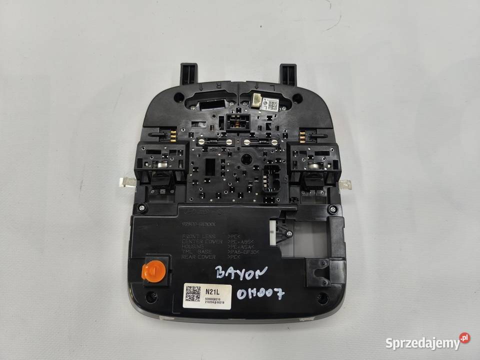 LAMPKA OŚWIETLENIE KABINY HYUNDAI BAYON Wyposażenie wnętrza